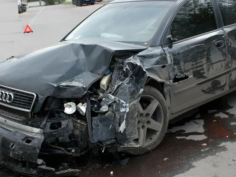 автомобиль до подбора эмали после аварии